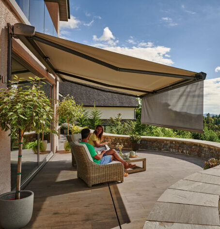 An image of Erhardt KD Awning with vario valance